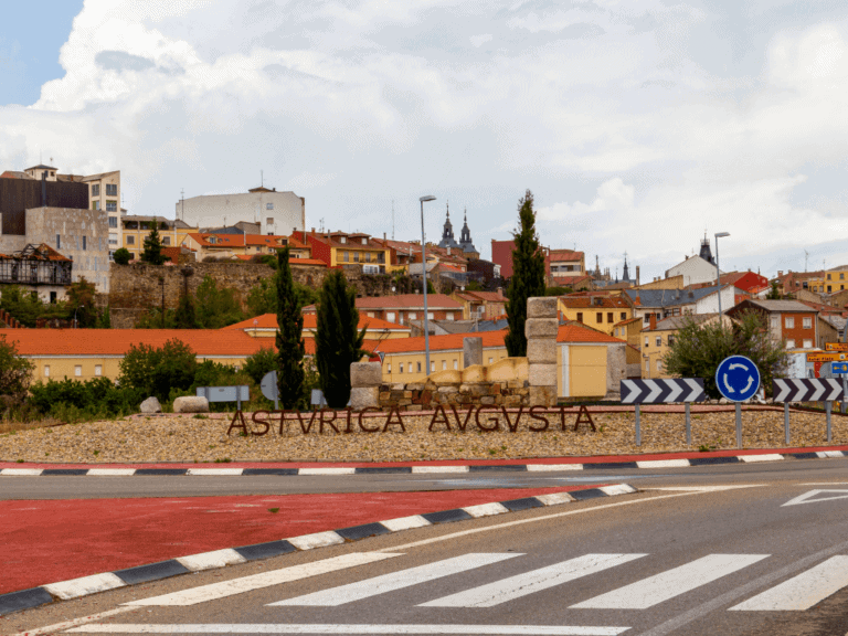 10 Terrific Things to Do & See in Astorga, Spain