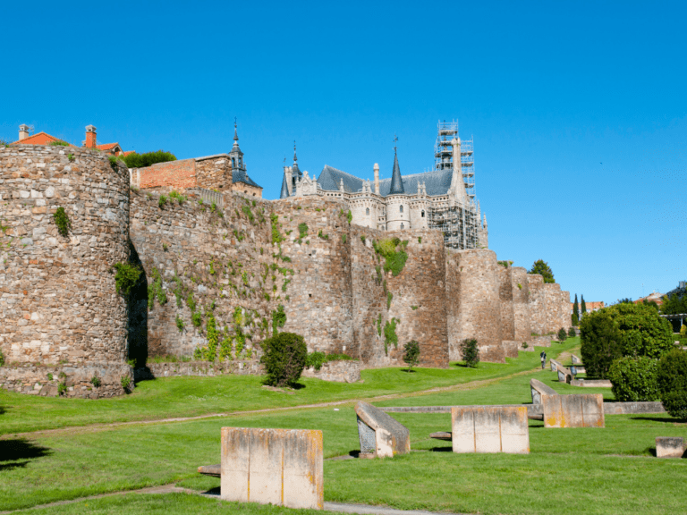 10 Terrific Things to Do & See in Astorga, Spain