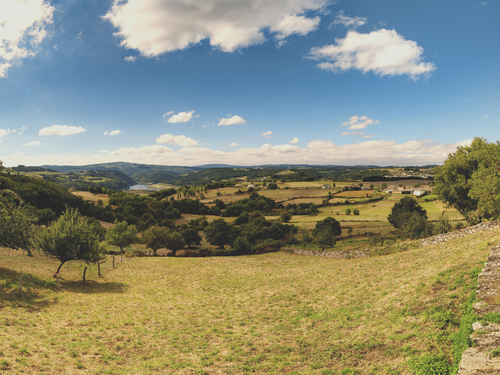 Landscape view of the Camino de Santiago between Sarria and Santiago de Compostela