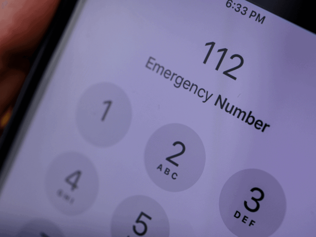 112 Emergency number on phone screen